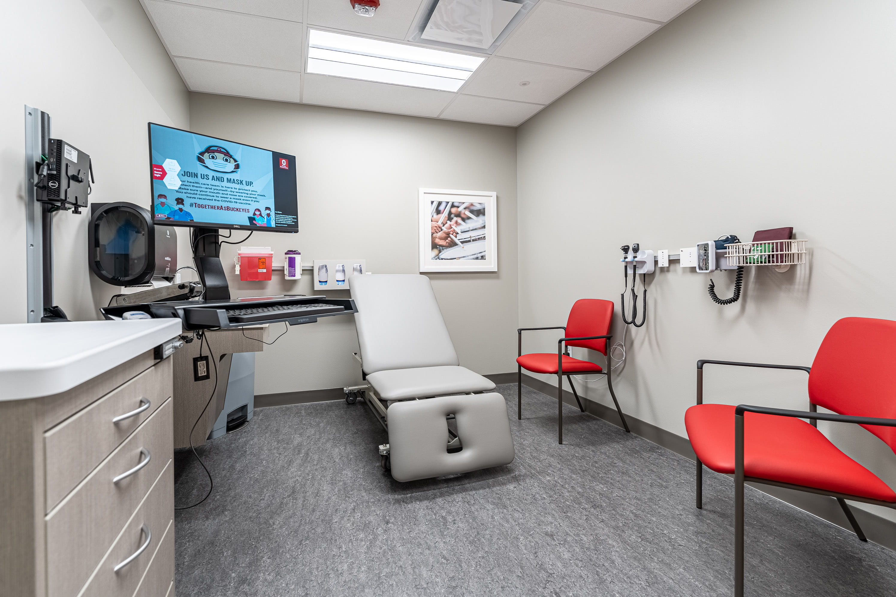Outpatient Care New Albany exam room
