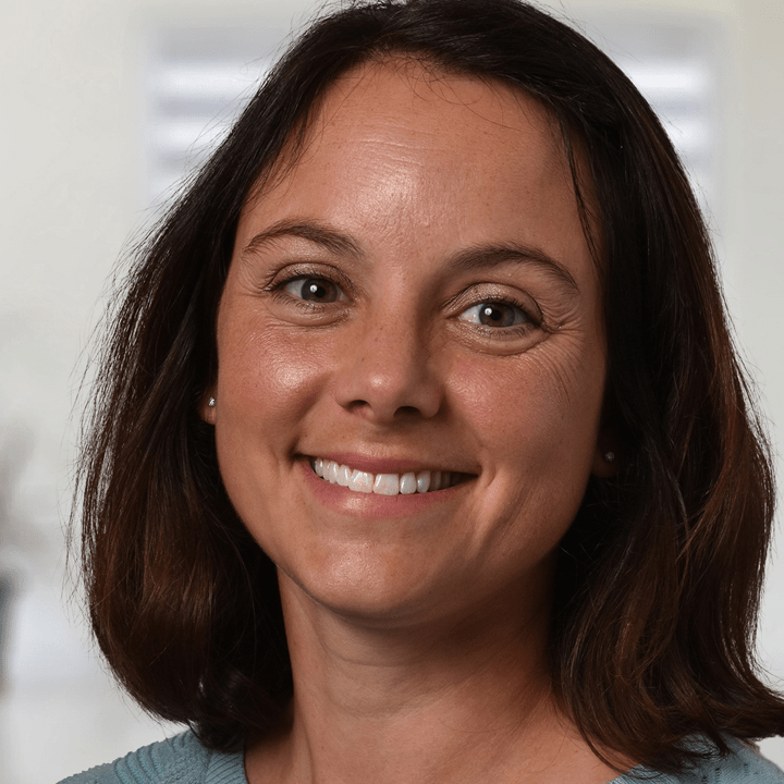 jennifer icenhour headshot