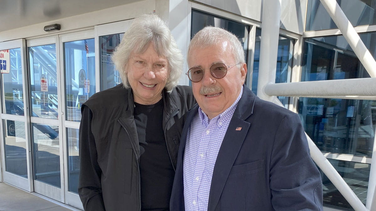Patient Jimmy Moore and his wife