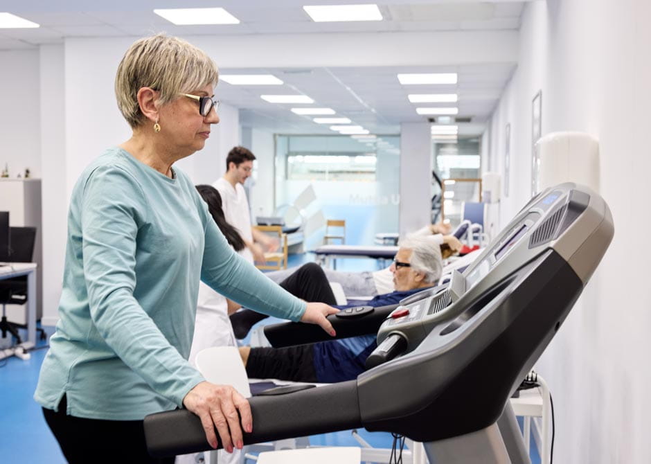 elderly patient doing a breathing treatment