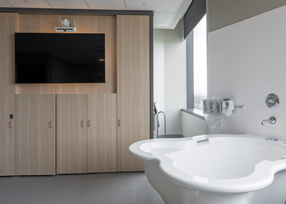 tub for water birth in labor and delivery hospital room