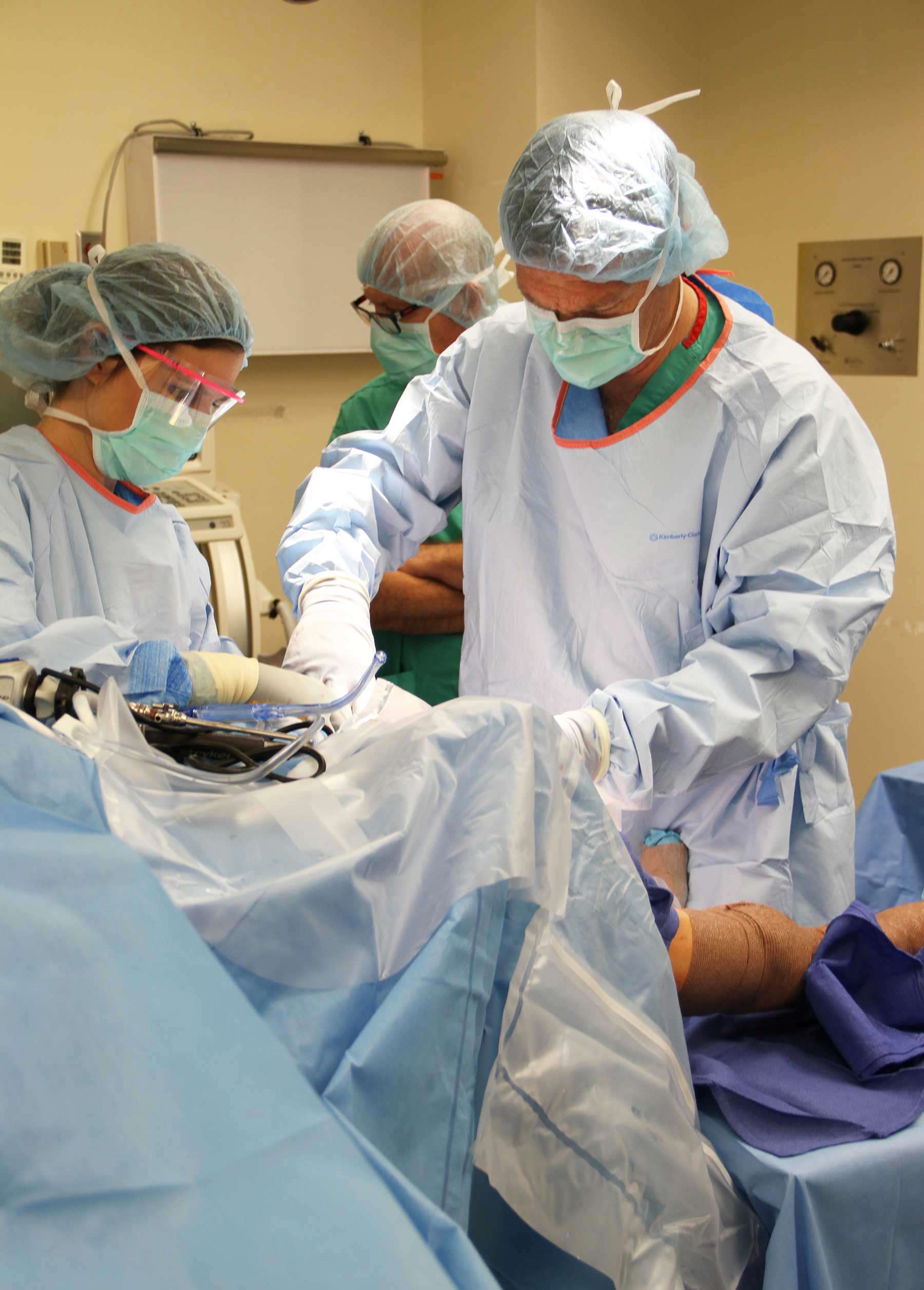 Dr. Christopher Kaeding performing knee surgery