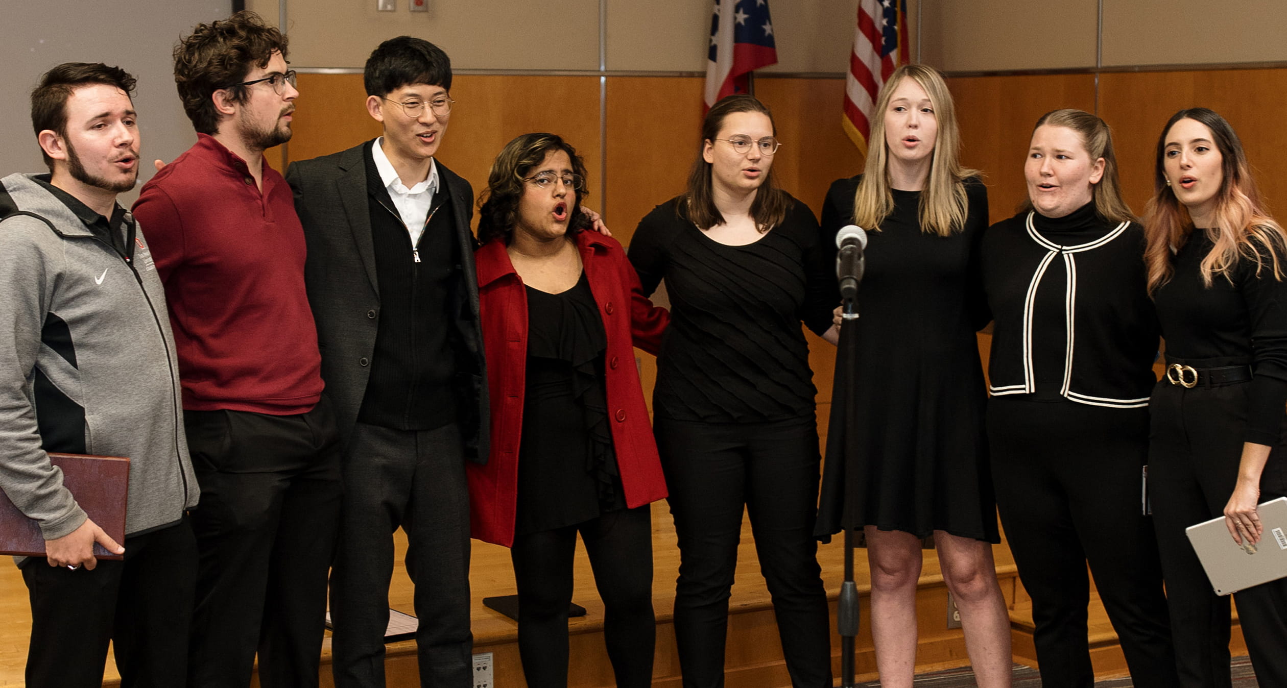 A Capella group, Ultrasound, performing